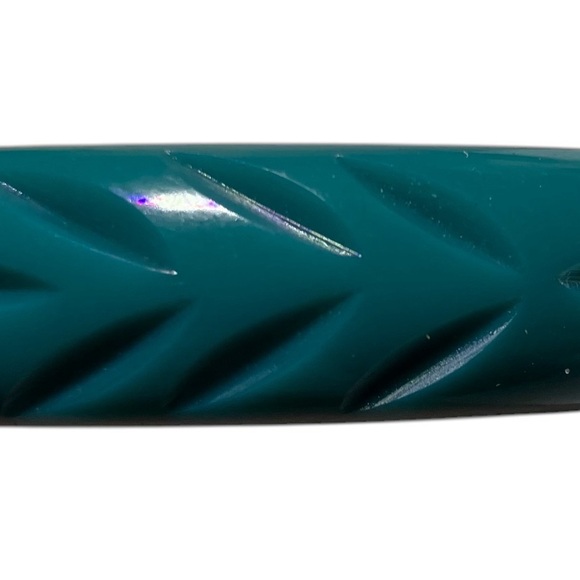 3 Bow and Crossbones bangle bracelets - Picture 6 of 7